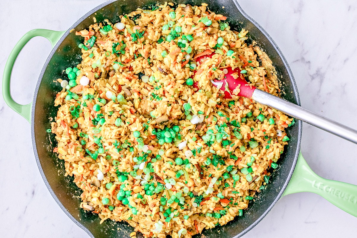 Easy Curry Fried Rice in pan