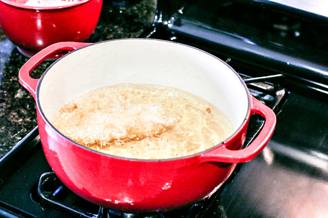 How to Deep Fry Fish on the Stovetop