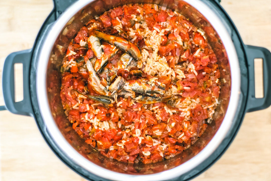 Sardines in Instant Pot with rice