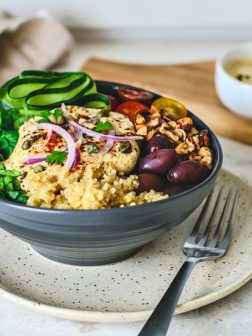 Mediterranean Quinoa Salad With Hummus