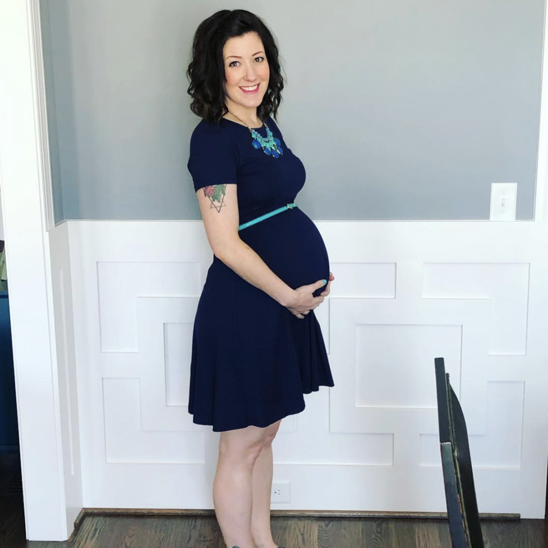 Photo of pregnant Dana.