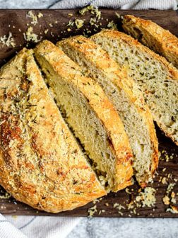 Easy Dutch Oven Bread with Roasted Garlic and Rosemary {No-Knead Bread}