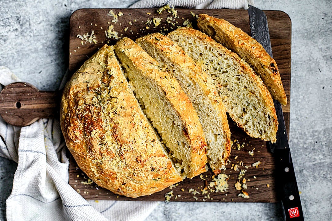 Easy Dutch Oven Bread with Roasted Garlic and Rosemary {NoKnead Bread