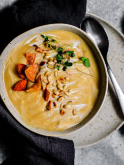 Creamy Roasted Garlic and Parsnip Soup