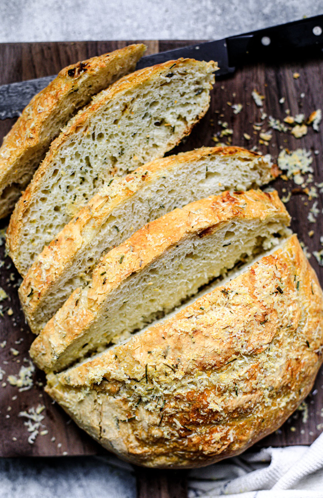 Easy Dutch Oven Bread with Roasted Garlic and Rosemary {No-Knead Bread